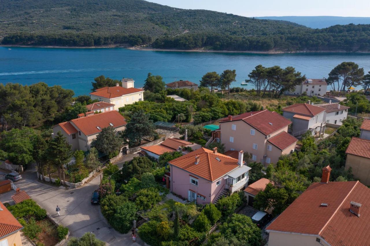 Apartments Bura & Jugo, Cres, Without Stress Buitenkant foto