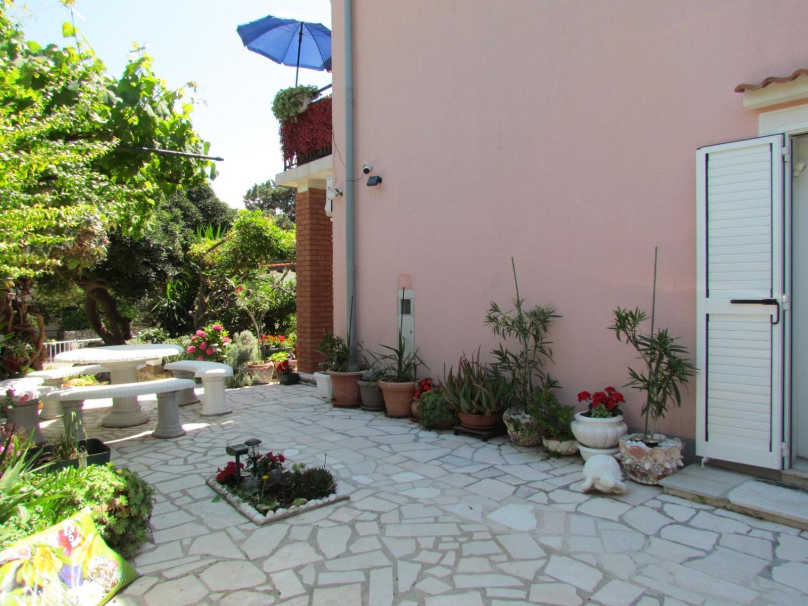 Apartments Bura & Jugo, Cres, Without Stress Buitenkant foto