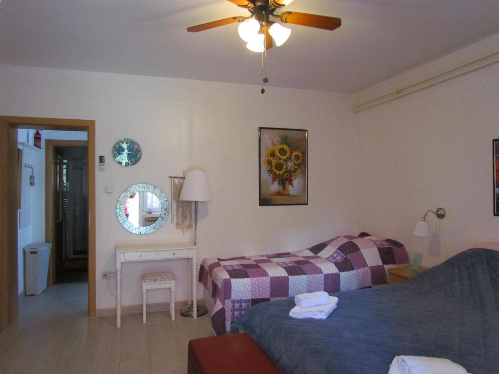 Apartments Bura & Jugo, Cres, Without Stress Buitenkant foto